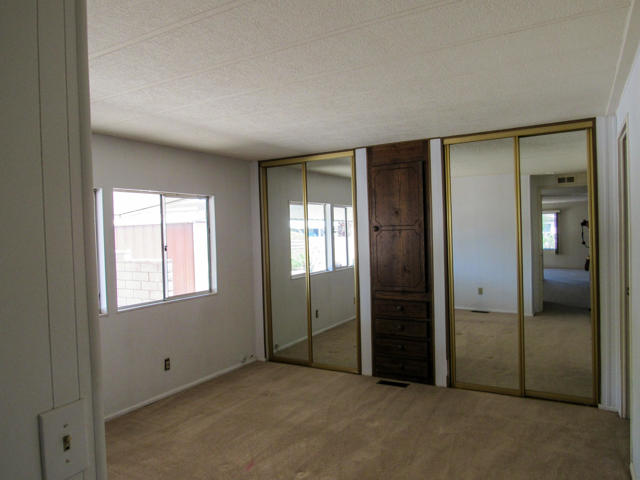 39640 Desert Greens E Drive, Palm Desert CA: https://media.crmls.org/mediaz/163c04b0-825d-4682-9e0b-3554a27f8ad6.jpg