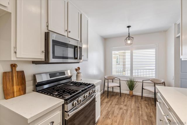 26258 Via Roble Ln,  CA: https://media.crmls.org/mediaz/163c510f-5fcd-4030-9069-26815c90096b.jpg