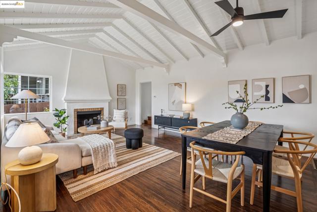 4006 Lincoln Ave, Oakland CA: https://media.crmls.org/mediaz/163cd984-7de1-411c-a732-141d735f2d17.jpg