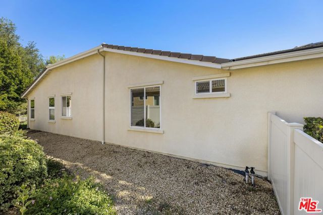 1514 Green Creek Trail, Beaumont CA: https://media.crmls.org/mediaz/163ce7e0-0f62-4185-b784-f37ced2cfa7f.jpg