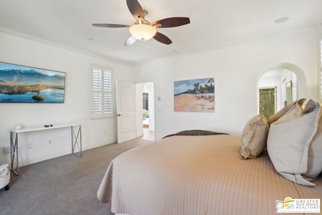 1070 Bella Vista, Palm Springs CA: https://media.crmls.org/mediaz/163dbc1e-4b2b-4602-8e70-5c7977bf8520.jpg