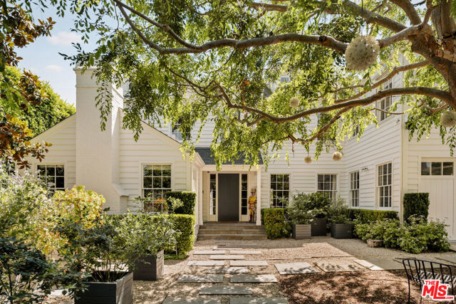 589 Moreno Avenue, Los Angeles, CA 90049