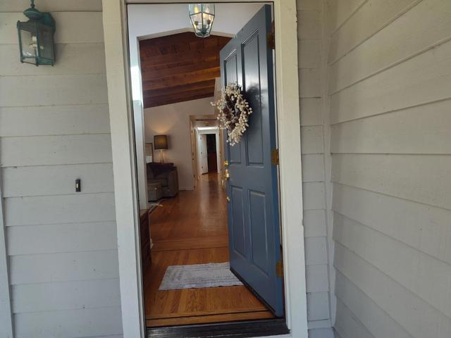 136 Lorie Court, Walnut Creek CA: https://media.crmls.org/mediaz/163fe4e6-8501-4166-8ff1-2f333a481a70.jpg
