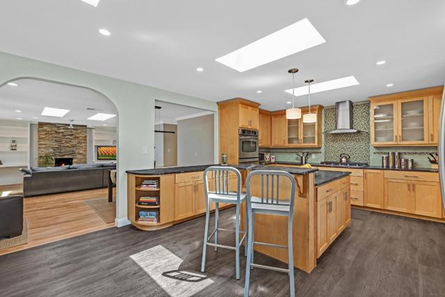 360 Fairway Drive, Pacifica CA: https://media.crmls.org/mediaz/163ff17e-4ee0-43e7-8b3d-f7a277e5a3ec.jpg