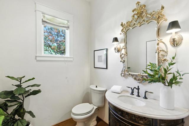 45 Sneckner Court, Menlo Park CA: https://media.crmls.org/mediaz/16402324-787b-40f8-ae77-e81bbab97d6d.jpg