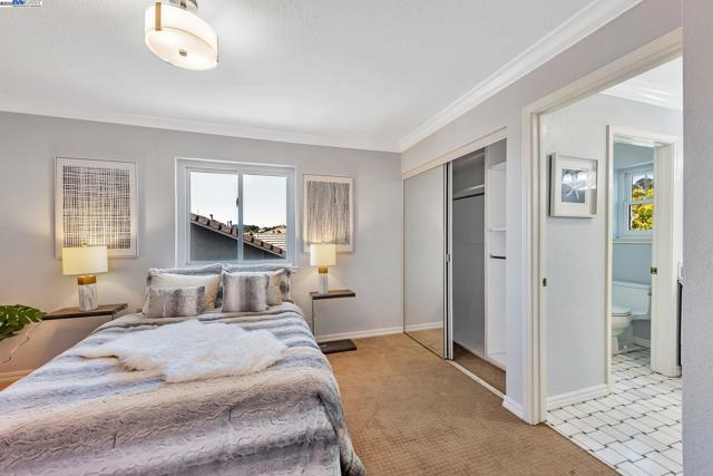 4069 Pergola CT, Castro Valley CA: https://media.crmls.org/mediaz/1640bdc6-6e6a-46b7-b159-852b33d052ae.jpg