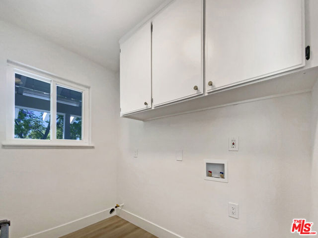 2230 La Crosse Circle, Claremont CA: https://media.crmls.org/mediaz/16416d54-f2ea-4f4d-a5d3-11a15d6ce6dd.jpg