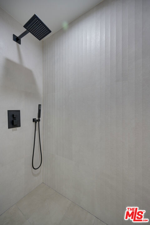 4422 S Riley Drive, Los Angeles CA: https://media.crmls.org/mediaz/1641a873-cb62-4530-b67b-5c675ba2a792.jpg