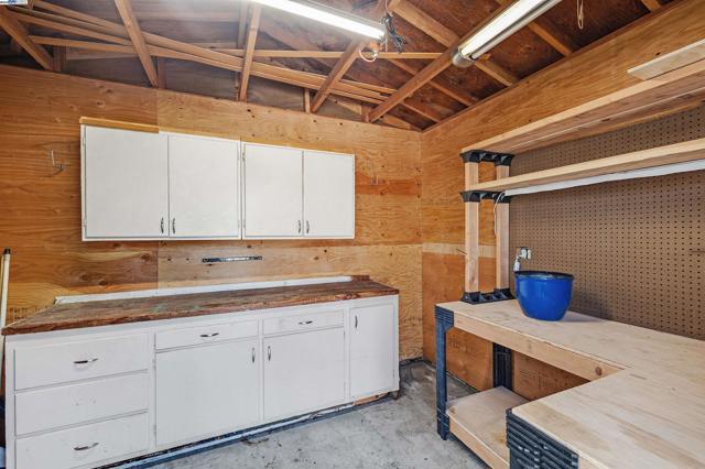 4208 Garland Dr, Fremont CA: https://media.crmls.org/mediaz/16422e16-5648-49b1-b355-169308a971b4.jpg