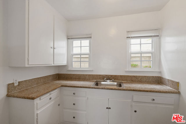 6773 Yucca Street, Los Angeles CA: https://media.crmls.org/mediaz/1643bdf8-b6cf-46e4-b70b-b23f8816bbd4.jpg