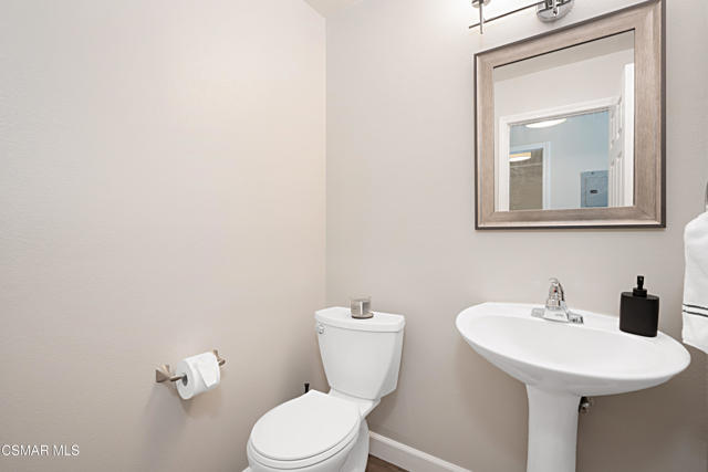 1012 Pan Court, Newbury Park CA: https://media.crmls.org/mediaz/1643e1da-63e8-4272-a9ff-68f492b0552b.jpg
