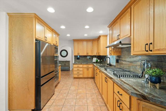 8103 Crestview Court, Gilroy CA: https://media.crmls.org/mediaz/16442172-b170-4cba-b5d7-23a54ece0cfd.jpg