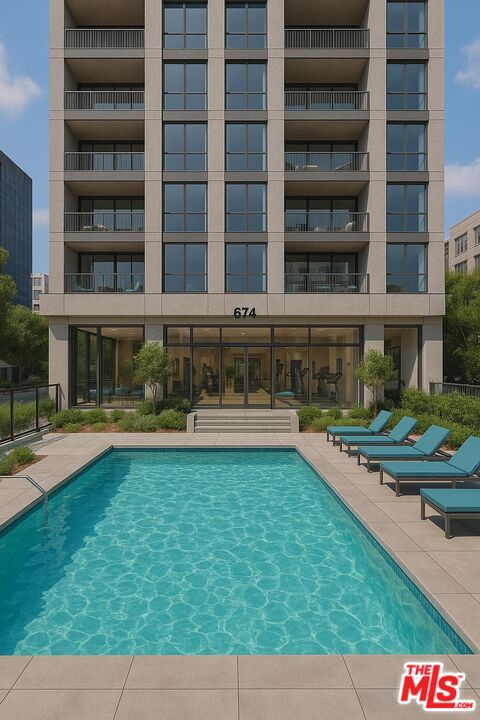 Image 18 of 19 For 674 Catalina Street