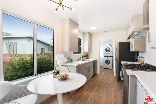 17209 Stagg Street, Van Nuys CA: https://media.crmls.org/mediaz/1644ef91-6a76-44bd-b3bf-2c9fb51f2fa6.jpg