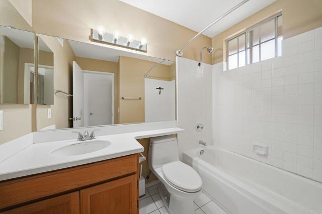 Detail Gallery Image 31 of 50 For 10974 Creekbridge Pl, San Diego,  CA 92128 - 2 Beds | 2/1 Baths