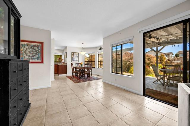 316 Valdez Avenue, Half Moon Bay CA: https://media.crmls.org/mediaz/164743fa-3cd0-4648-8aff-8a0fba1409e3.jpg