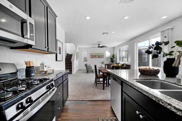 4535 Bitter Street, Antioch CA: https://media.crmls.org/mediaz/16476488-6127-42f9-a014-042942f7d218.jpg