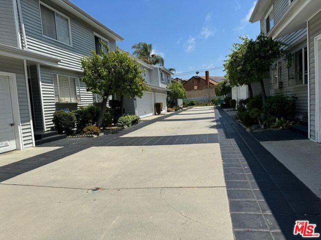 532 Hyde Park Boulevard, Inglewood, California 90302, 3 Bedrooms Bedrooms, ,2 BathroomsBathrooms,Condominium,For Sale,Hyde Park,24408641