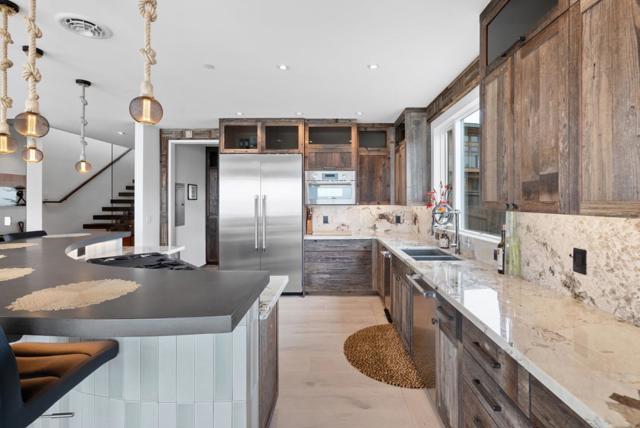 275 Davenport Landing Road, Davenport CA: https://media.crmls.org/mediaz/16492312-bfb2-4fd4-ba26-39875ea56939.jpg