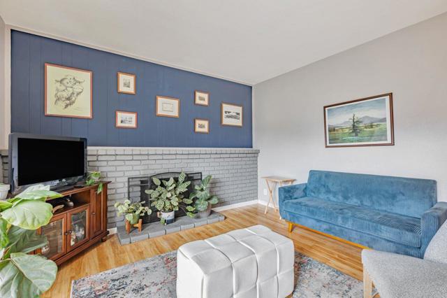 758 Pearlwood Way, San Jose CA: https://media.crmls.org/mediaz/16499b09-272d-4f17-8d56-fc27df53113f.jpg