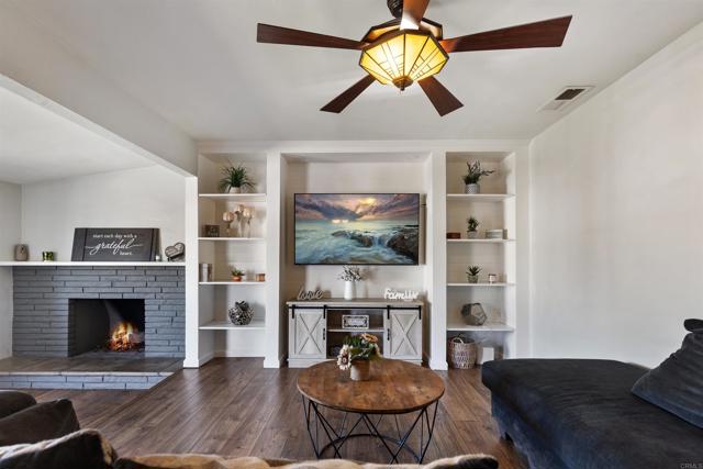2482 Calle Tres Lomas, Paradise Hills CA: https://media.crmls.org/mediaz/164a23b3-55fd-4b90-9611-d9f63f313b9e.jpg