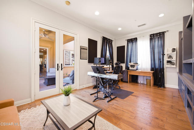 Image 51 of 100 For 5068 Shady Trail Street