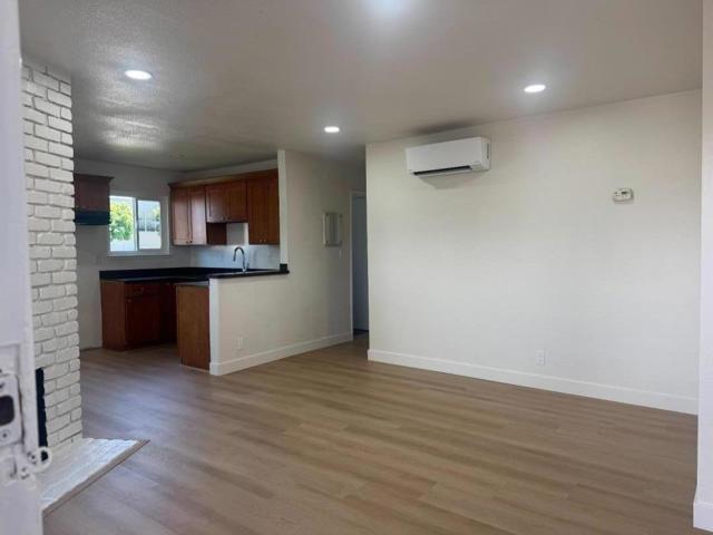 775 E Duane Avenue, Sunnyvale CA: https://media.crmls.org/mediaz/164c1167-e80d-479a-bfa6-f7d25ea68c08.jpg