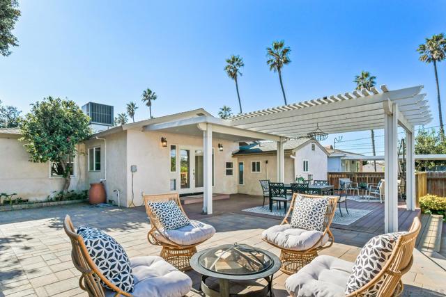 4386 Niagara Ave, San Diego CA: https://media.crmls.org/mediaz/164c95ae-553e-435e-ade4-238490bb1938.jpg