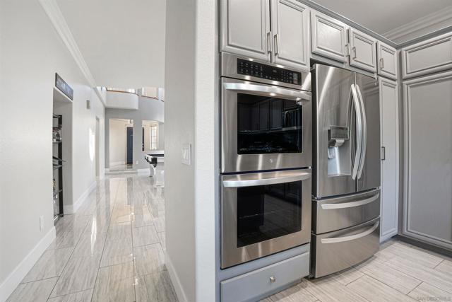 29487 Georgetown Ln, Temecula CA: https://media.crmls.org/mediaz/164e4469-f089-4686-af45-13a8cb93c42d.jpg