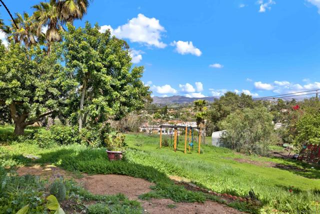 460 Rancho La Mirada Ln, Escondido CA: https://media.crmls.org/mediaz/164ee1d2-fc10-4efe-b2c5-4ba92b314c96.jpg