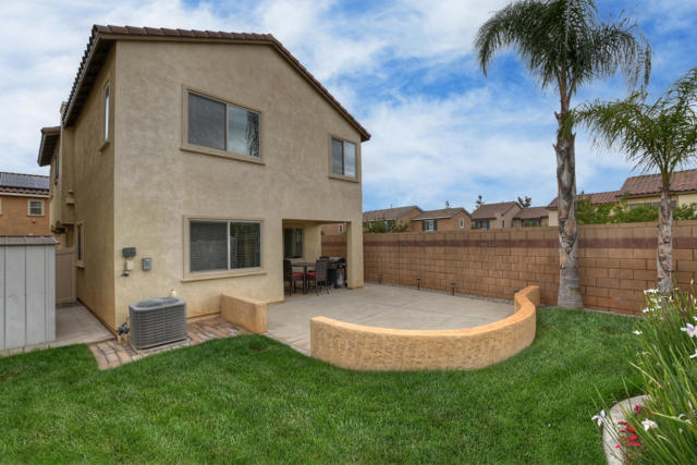 1431 Allium Court, Beaumont CA: https://media.crmls.org/mediaz/164f5492-51dd-499a-b659-2735f2e40793.jpg