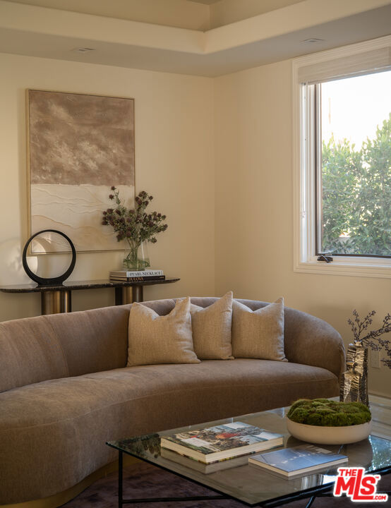 1113 Amherst Avenue, Los Angeles CA: https://media.crmls.org/mediaz/164f62ab-a1d8-46ab-bd6e-a69e039dea4d.jpg