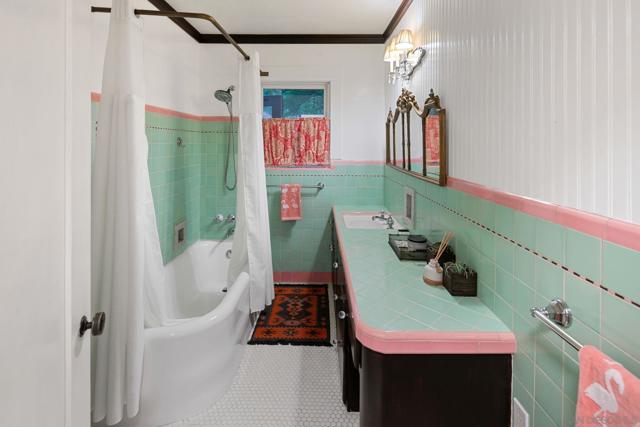 1115 S Mollison Ave, El Cajon CA: https://media.crmls.org/mediaz/165074be-9a27-4233-b19b-ee75f1b58d74.jpg