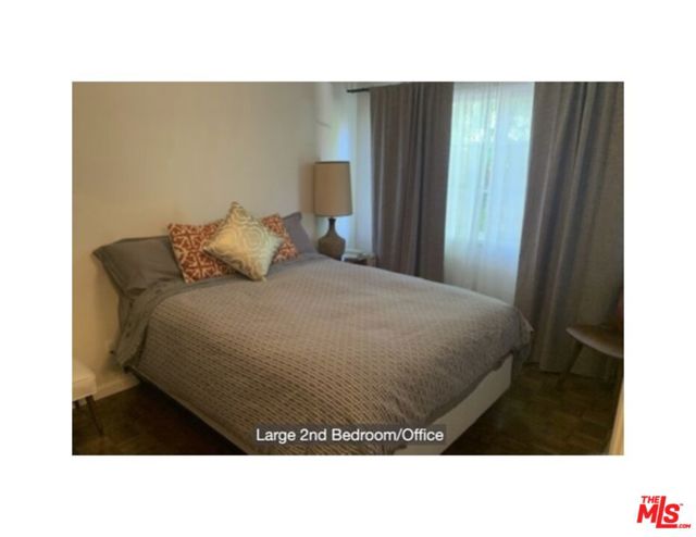 5135 Village, Los Angeles CA: https://media.crmls.org/mediaz/1650c1af-3ec6-4ad6-8d44-1708fcd99f39.jpg