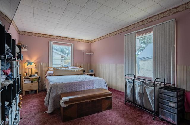 905 W Blanco Road, Salinas CA: https://media.crmls.org/mediaz/16516dbd-e0f8-42c7-8af8-0c5bd577e252.jpg