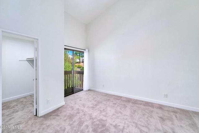 3011 Marigold Place, Thousand Oaks CA: https://media.crmls.org/mediaz/165171ae-c7d5-4a9a-b70e-394619eccdb1.jpg