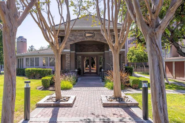 3695 Stevenson Blvd, Fremont CA: https://media.crmls.org/mediaz/165184ba-d222-441c-aa3c-fe6869f2d256.jpg