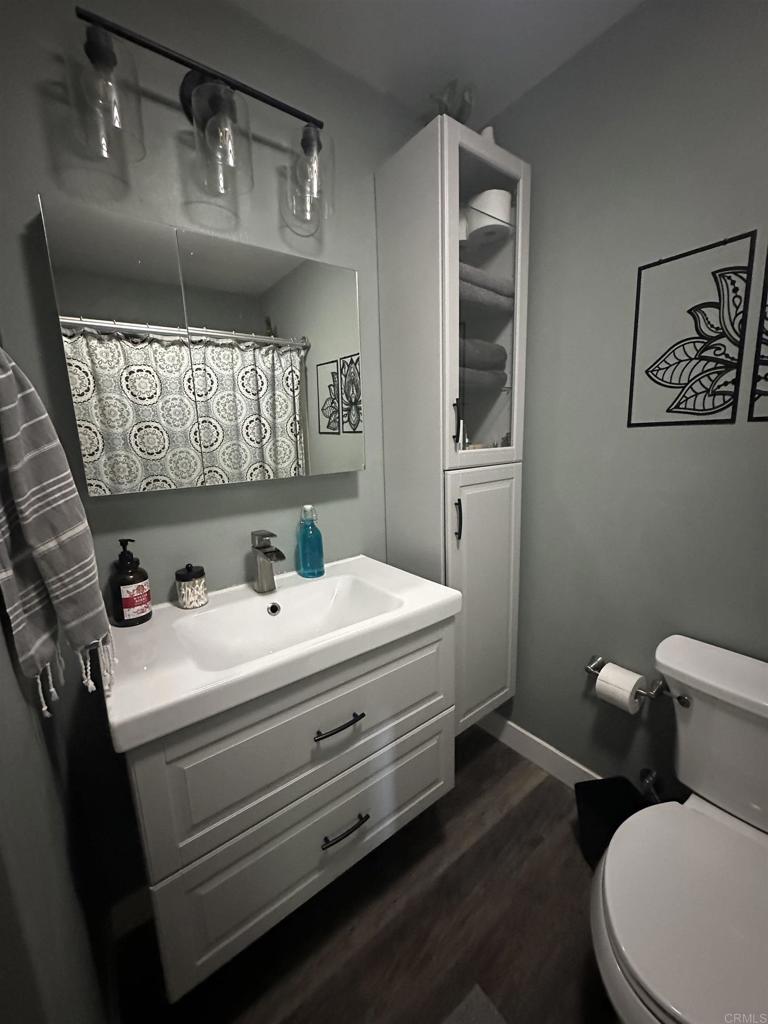 https://media.crmls.org/mediaz/1651bdcf-5fa5-442c-8231-886e23925068.jpg?preset=X-Large