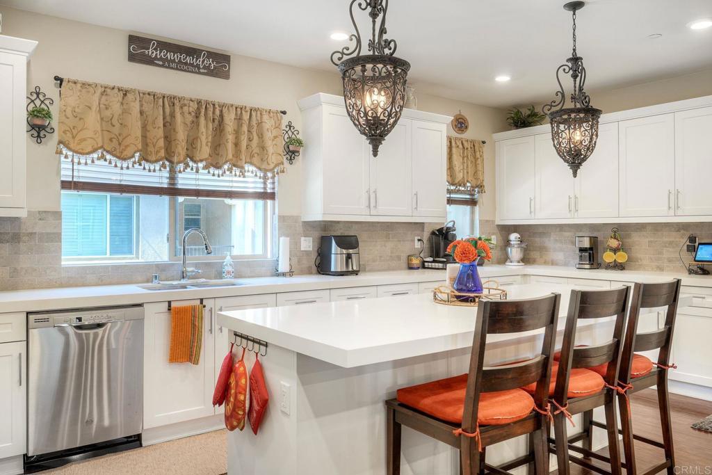 1576 Castillo Way - photo 6