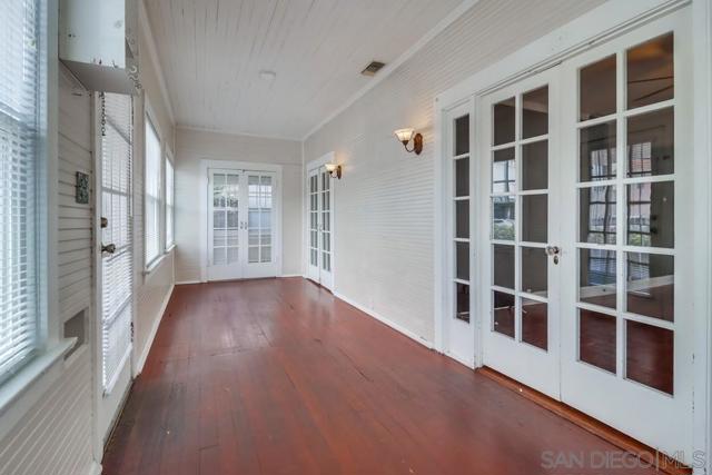 1834 Polk, San Diego CA: https://media.crmls.org/mediaz/16522123-6fa4-43f2-860b-1b949d6c609b.jpg