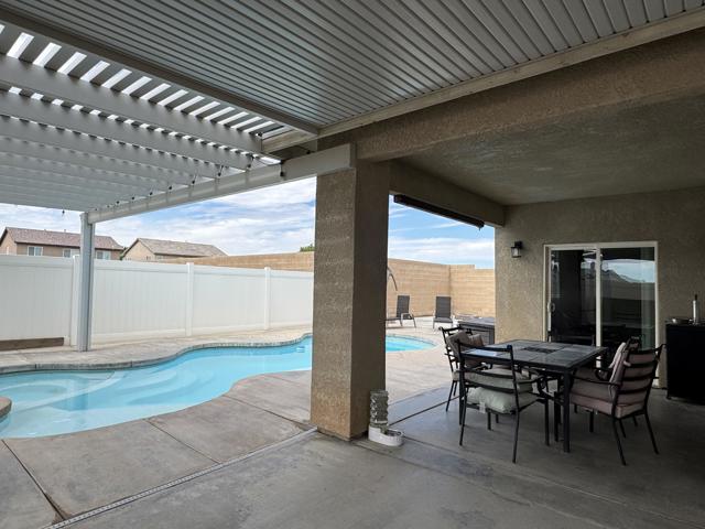 401 Sage Brush Street, Blythe CA: https://media.crmls.org/mediaz/165257f6-0a6a-4abc-8f30-9e4e17261f8a.jpg