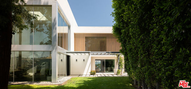 1920 Rial Lane, Los Angeles CA: https://media.crmls.org/mediaz/1652aa64-9a3c-4a0d-bf1a-eb203316dc16.jpg