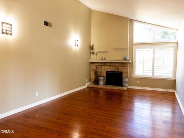 Detail Gallery Image 14 of 39 For 447 Anacapa Cir, Newbury Park,  CA 91320 - 4 Beds | 3 Baths