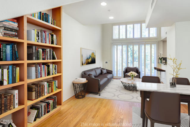 286 N Madison Avenue, Pasadena CA: https://media.crmls.org/mediaz/16533f9f-6397-4106-b416-1c2719a898f9.jpg
