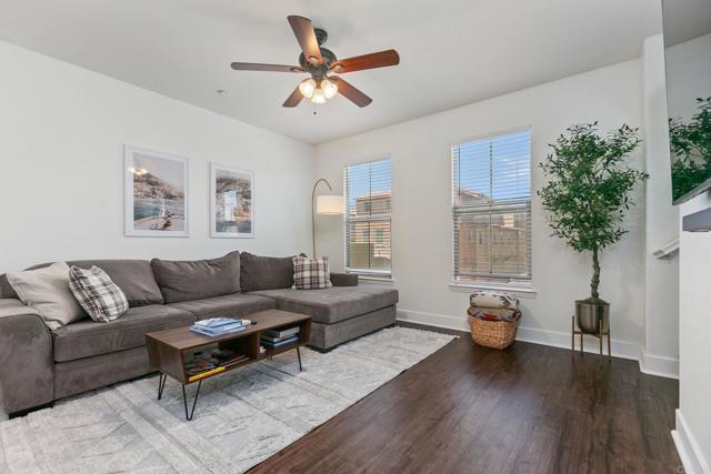 Detail Gallery Image 14 of 51 For 328 Bishop Dr, San Marcos,  CA 92078 - 3 Beds | 2/1 Baths