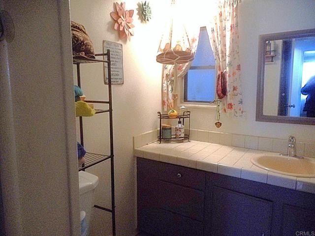 Detail Gallery Image 13 of 25 For 211 N Citrus #124,  Escondido,  CA 92027 - 1 Beds | 1 Baths