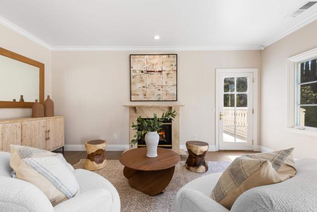 291 Atherton Avenue, Atherton CA: https://media.crmls.org/mediaz/165397f1-ed43-452f-b7c7-437e5c1781a1.jpg