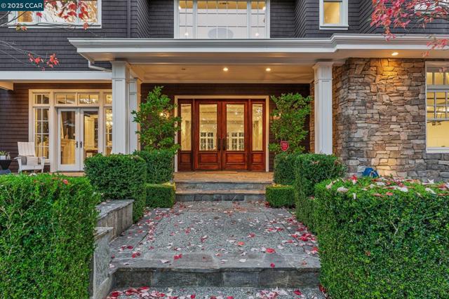 3656 Old Blackhawk Rd, Danville CA: https://media.crmls.org/mediaz/1654902d-7322-4510-9261-9a4b63636b4b.jpg