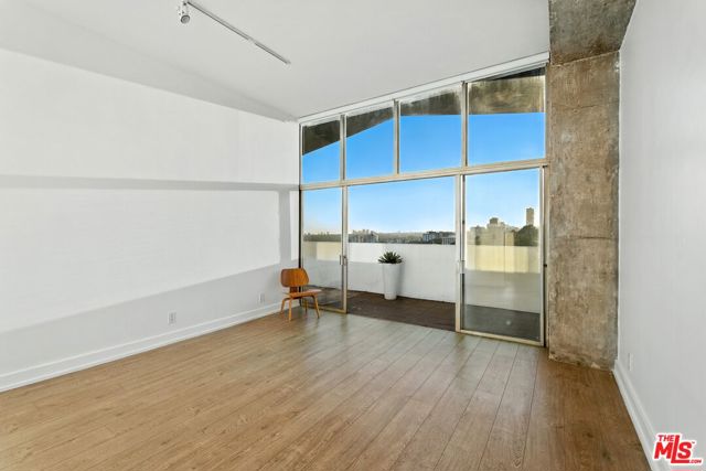 1155 N La Cienega Boulevard, West Hollywood CA: https://media.crmls.org/mediaz/1655c2c6-2be5-472e-a898-a4e94d403031.jpg