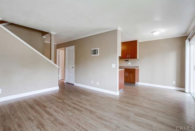 Home for Sale in Lakeside